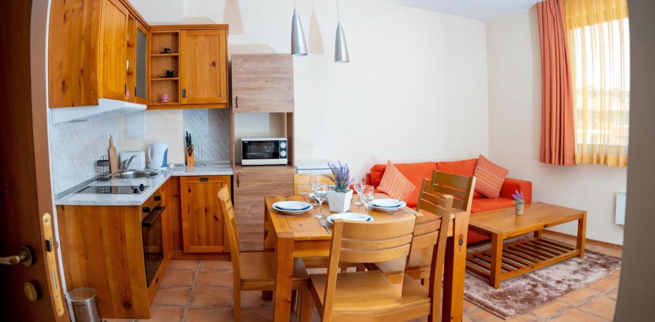 Two Bedroom Apartments In Murphys Lodge Bansko Eksteriør billede