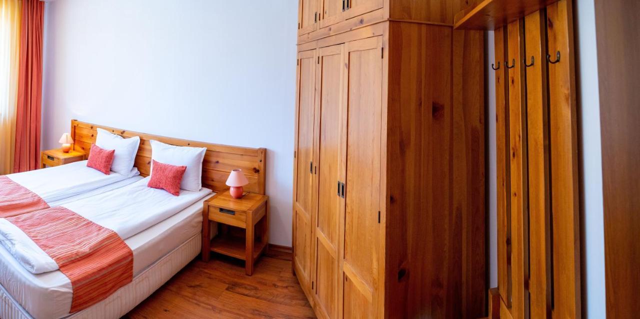Two Bedroom Apartments In Murphys Lodge Bansko Eksteriør billede