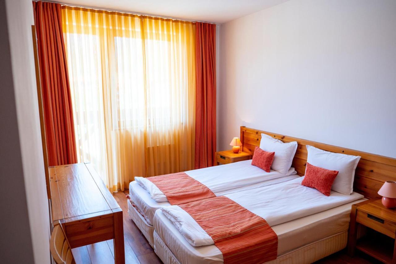 Two Bedroom Apartments In Murphys Lodge Bansko Eksteriør billede
